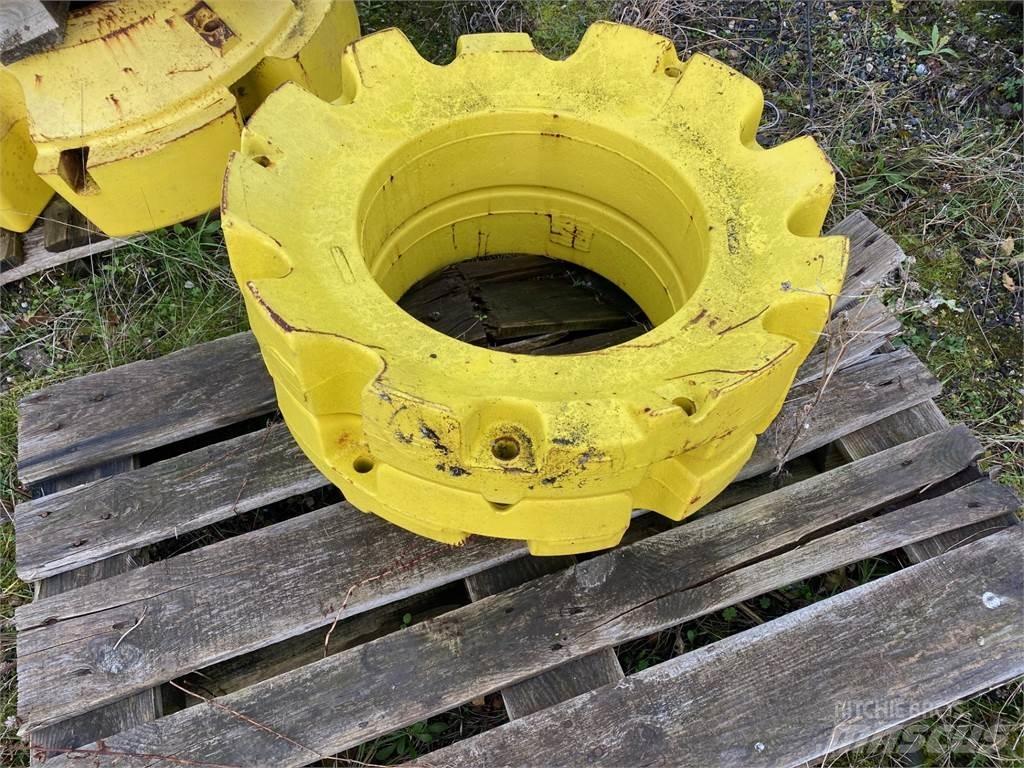 John Deere 600KG Pneumatiky, kolesá a ráfiky