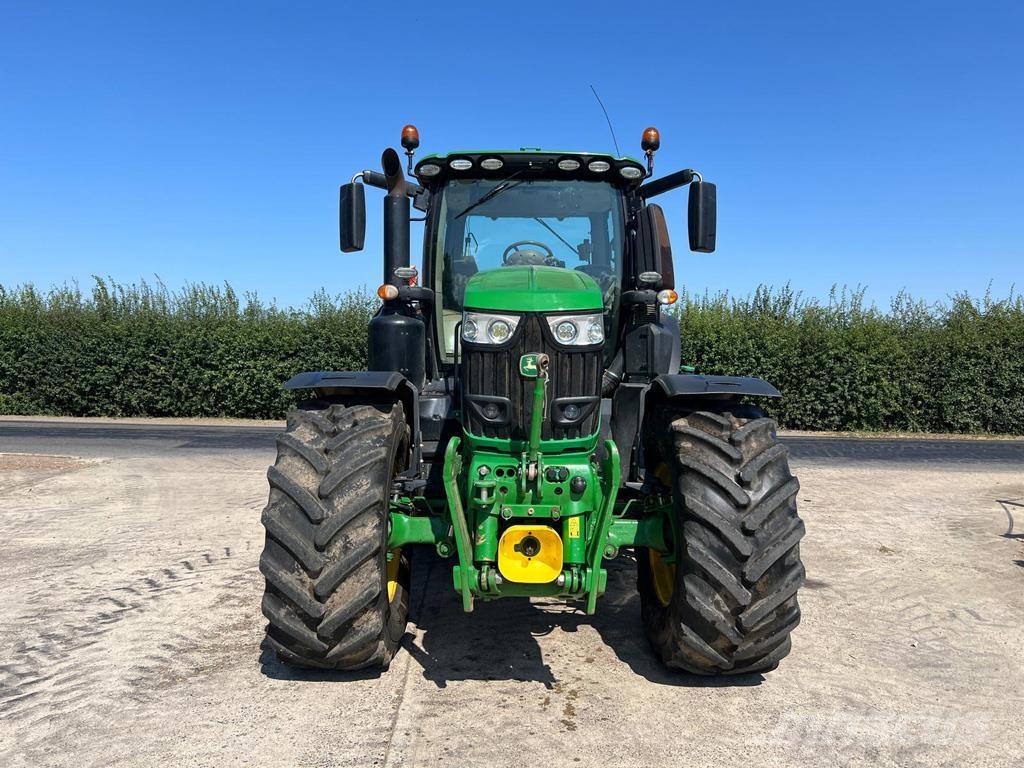 John Deere 6250R Traktory