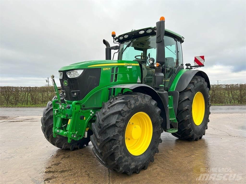 John Deere 6250R Traktory