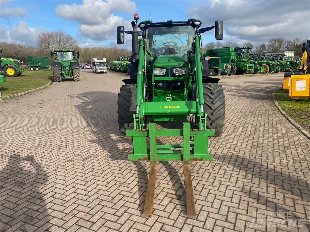 John Deere 6R150 Traktory