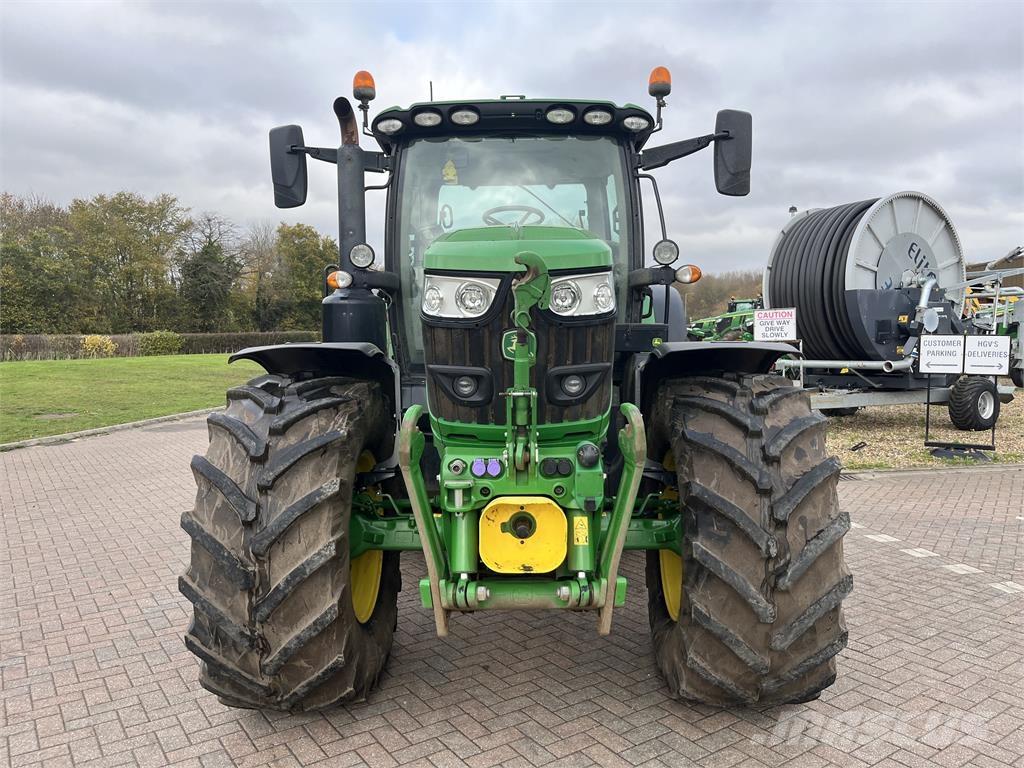 John Deere 6R185 Traktory