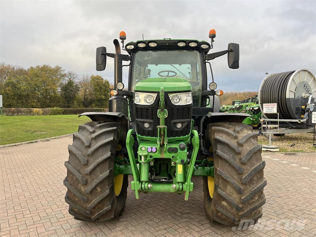 John Deere 6R185 Traktory