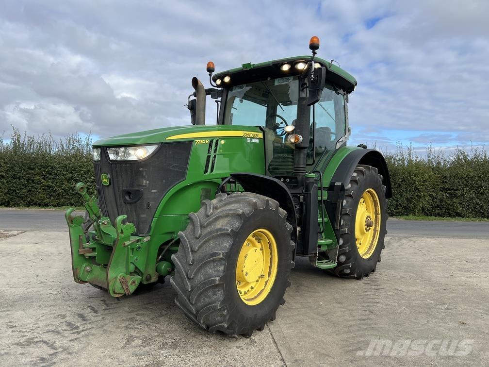 John Deere 7230R Traktory