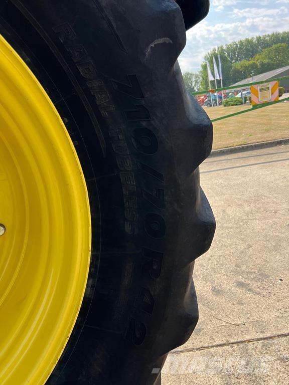 John Deere 7290R Traktory