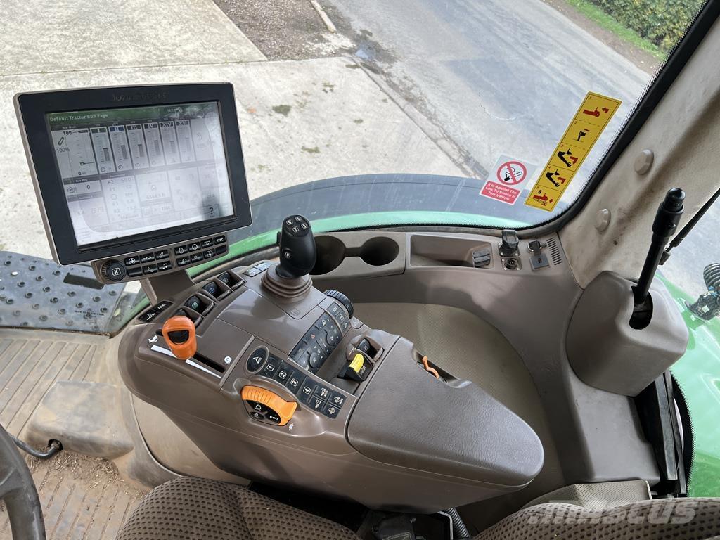 John Deere 7310R Traktory