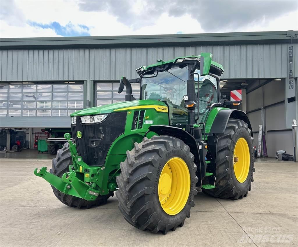 John Deere 7R330 Traktory