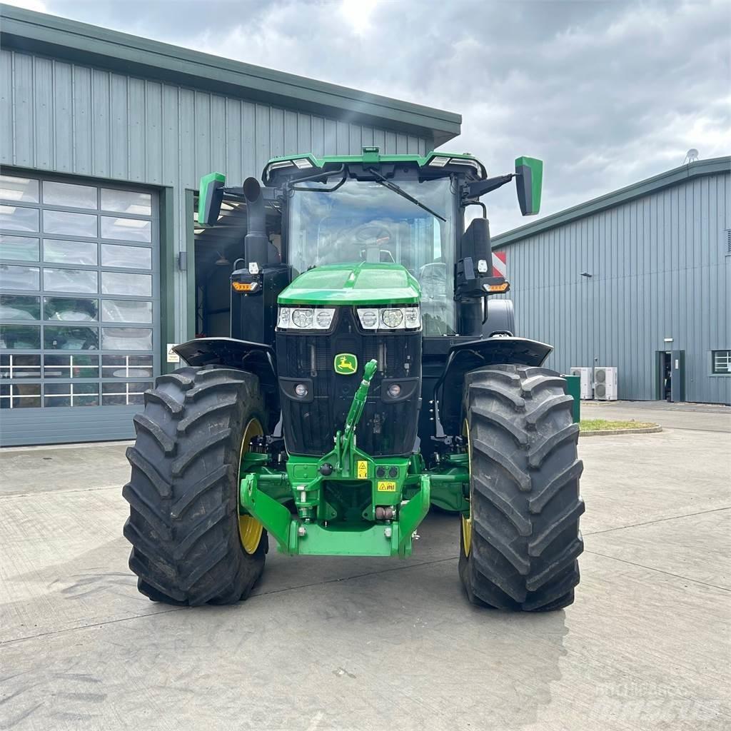 John Deere 7R330 Traktory