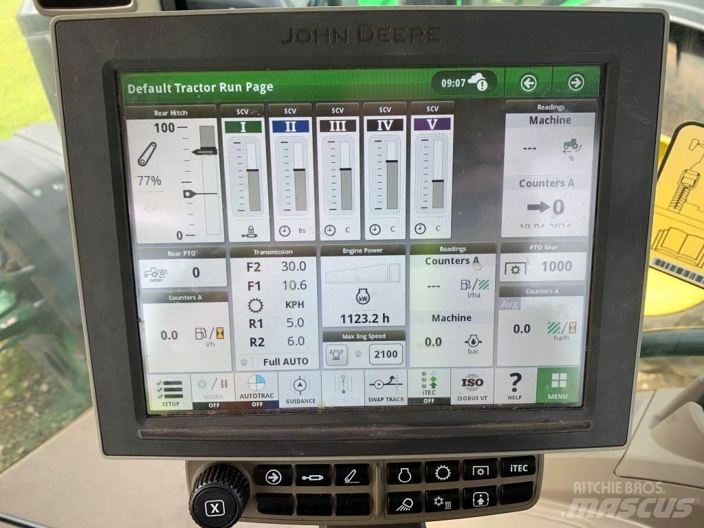 John Deere 8RX410 Traktory