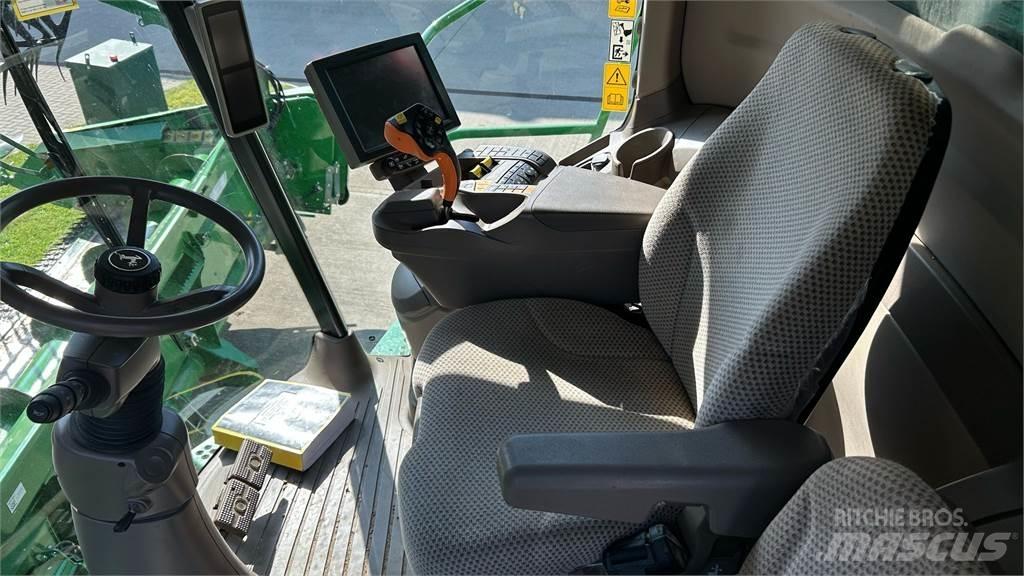 John Deere S780 Kombinované zberacie stroje