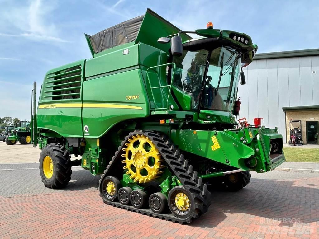 John Deere T670 Kombinované zberacie stroje