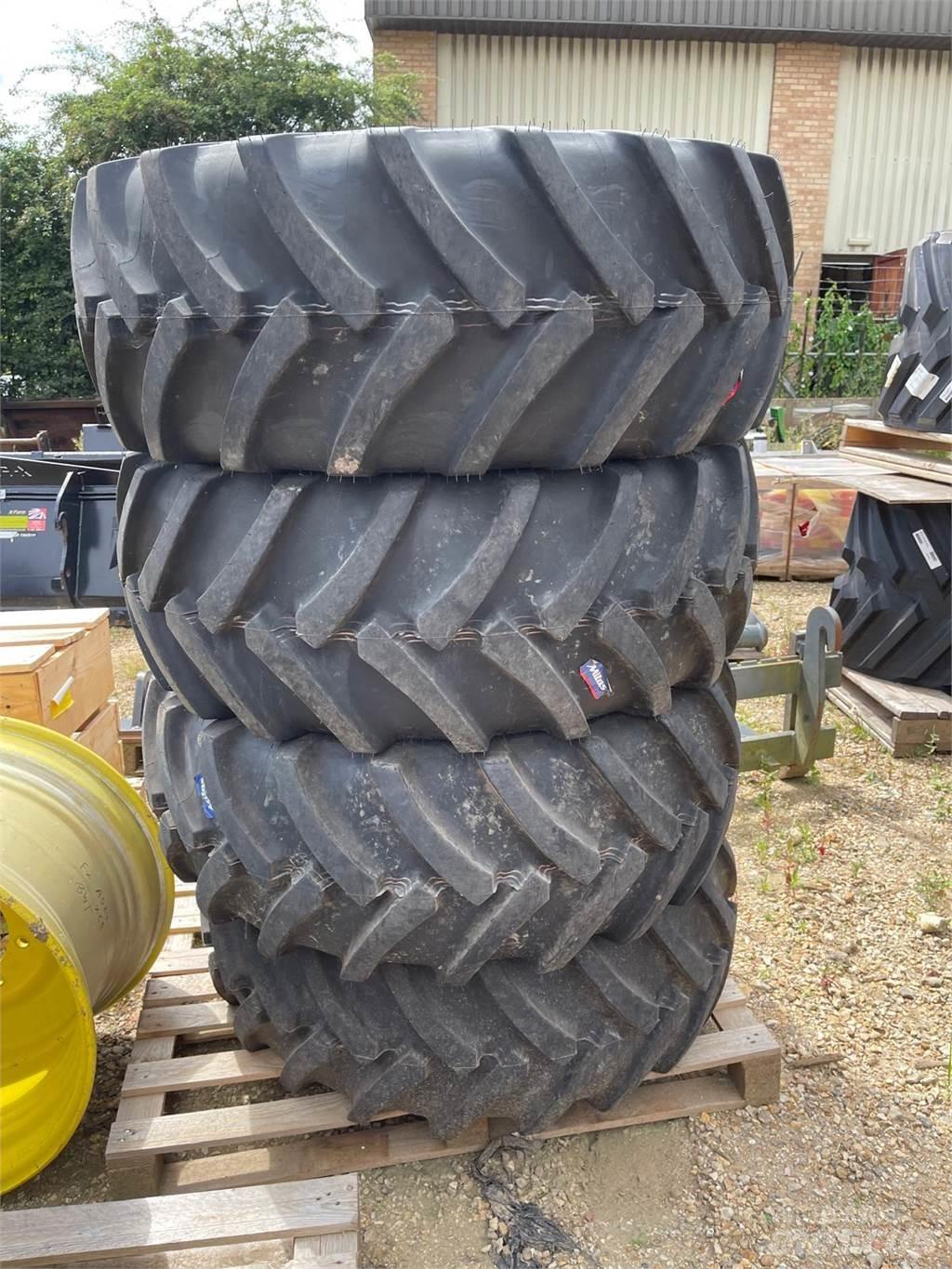 John Deere TYRES Ďalšie poľnohospodárske stroje