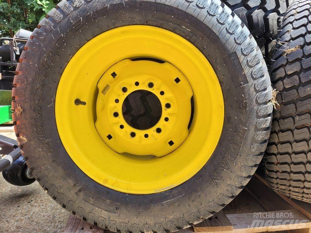 John Deere WHEELS Kompaktné traktory