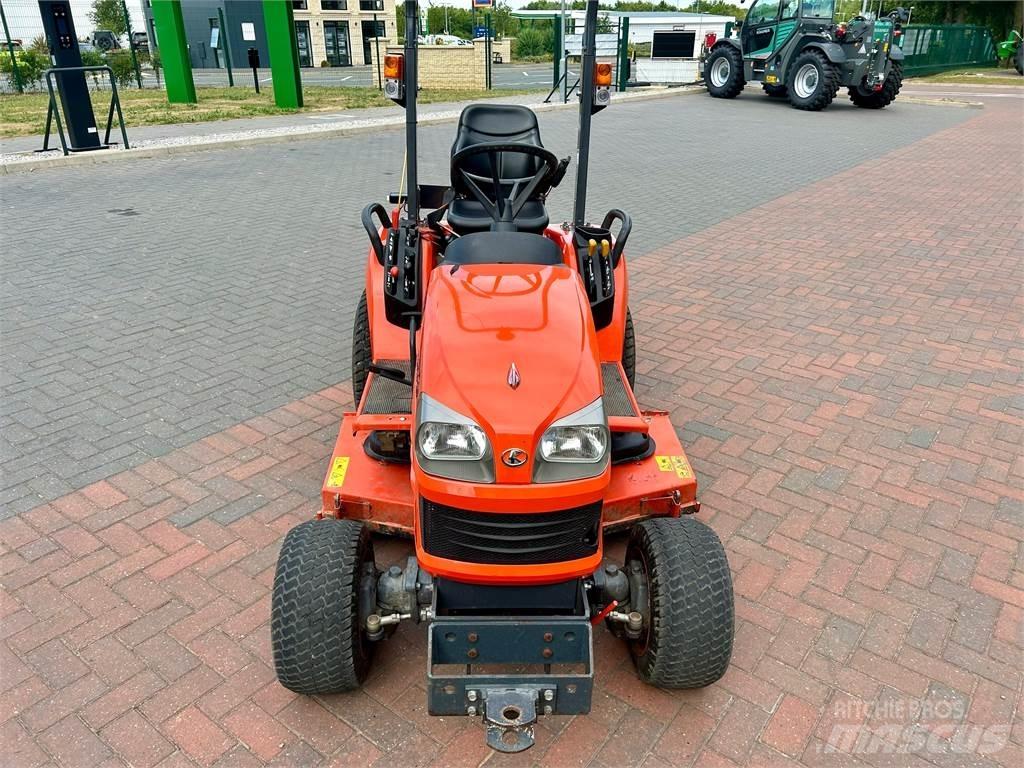 Kubota BX2350 Kompaktné traktory