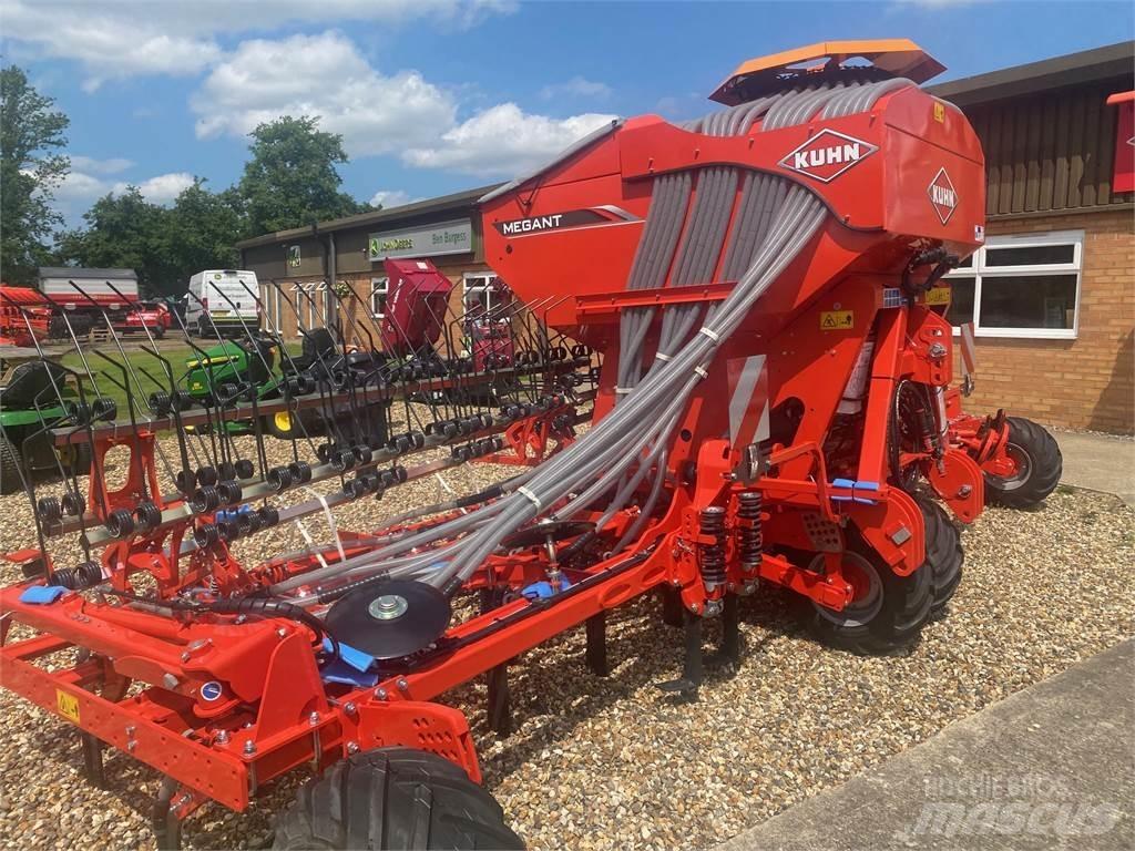 Kuhn MEGANT 602R Mechanické sejačky