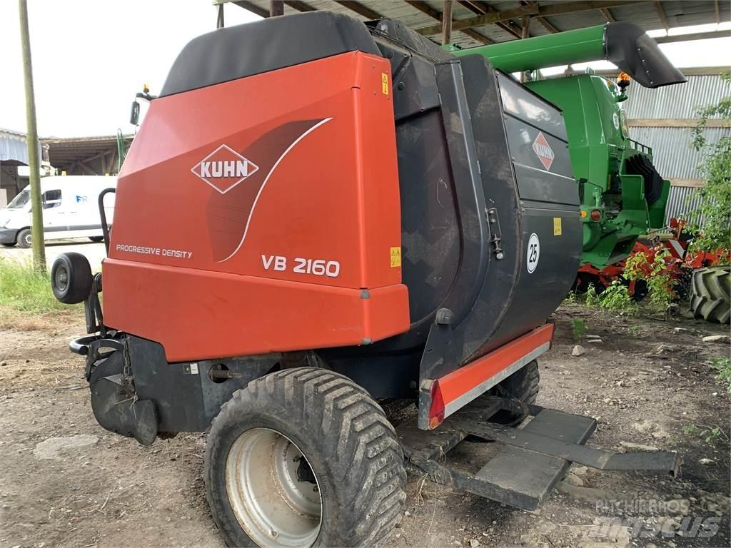 Kuhn VB 2160 Lisy na hranaté balíky