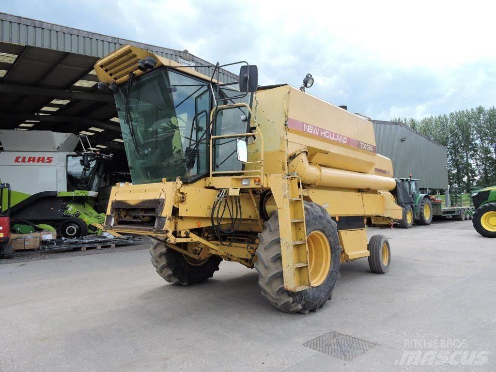 New Holland TX34 Kombinované zberacie stroje