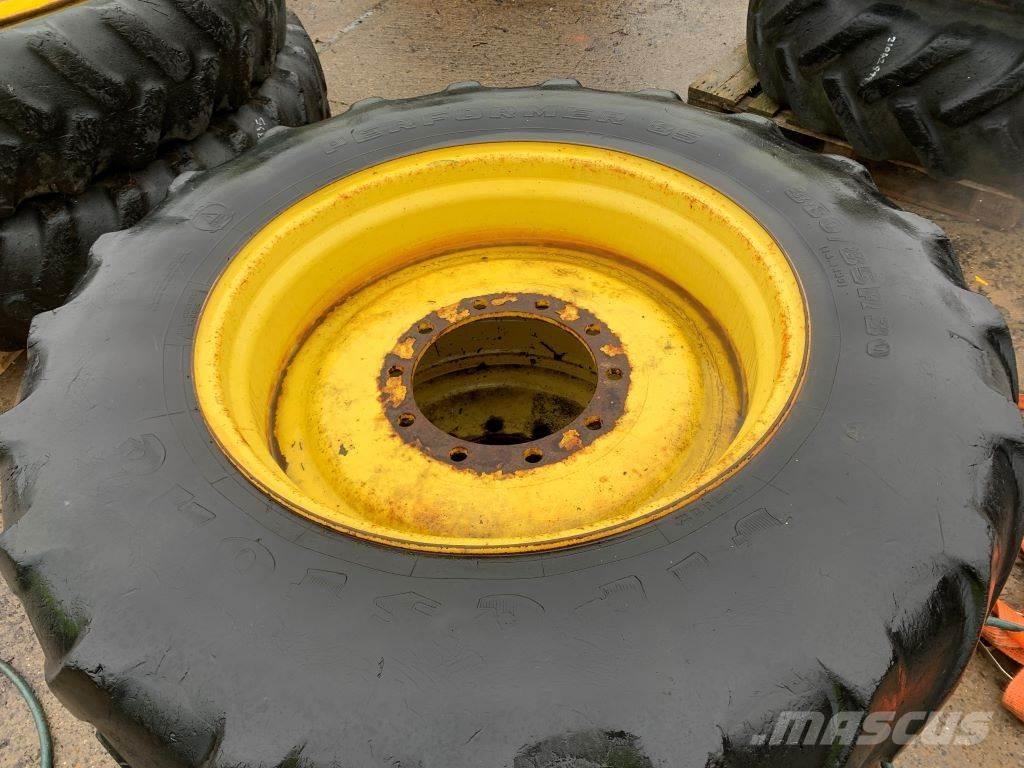  ROWCROPS Pneumatiky, kolesá a ráfiky