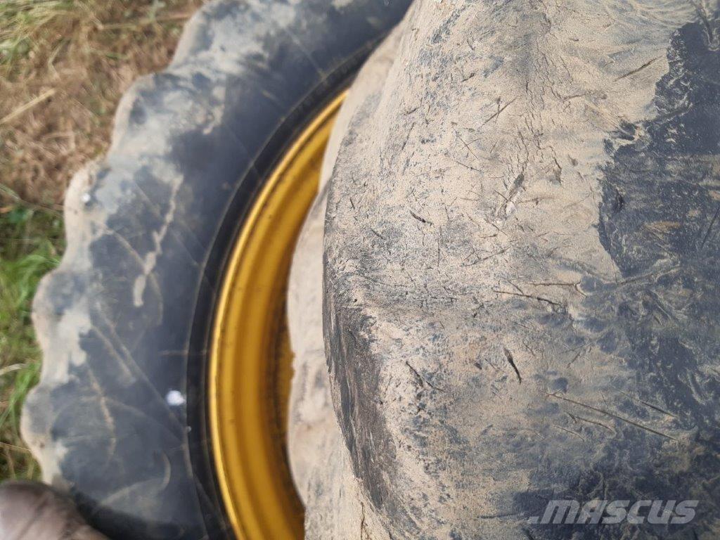  ROWCROPS Pneumatiky, kolesá a ráfiky