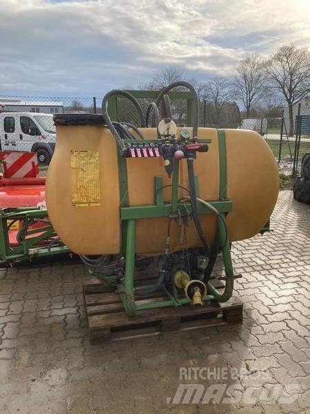 Amazone US604T Ťahané postrekovače