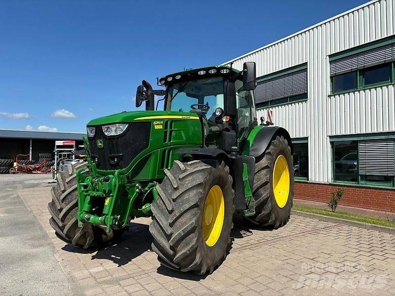 John Deere 6250R Traktory