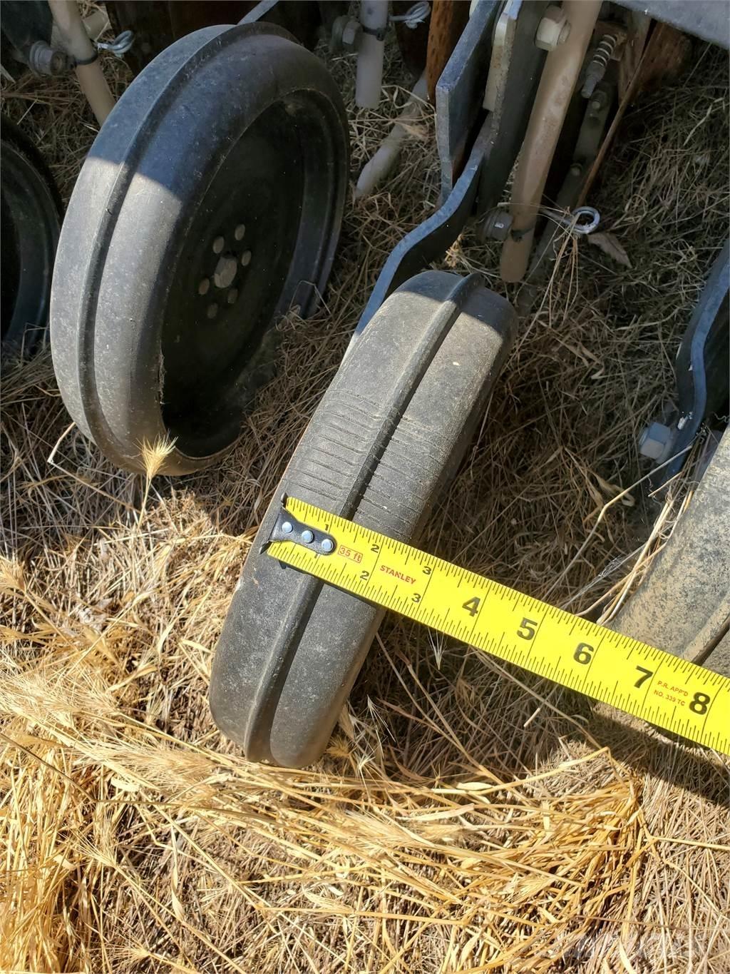 CASE 5400 Iné sejacie stroje a ich príslušenstvo