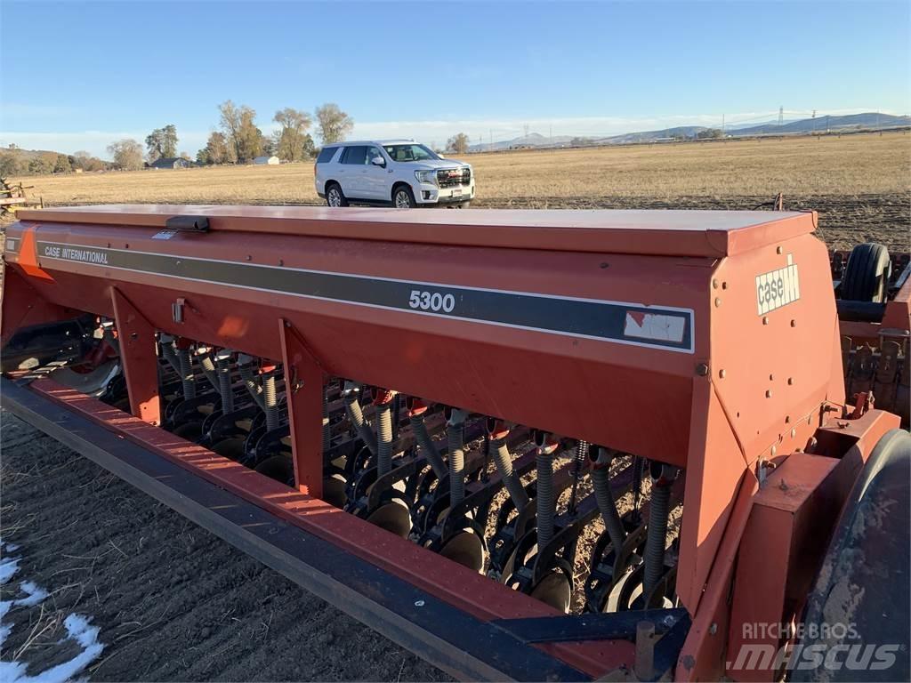 Case IH 5300 Iné sejacie stroje a ich príslušenstvo
