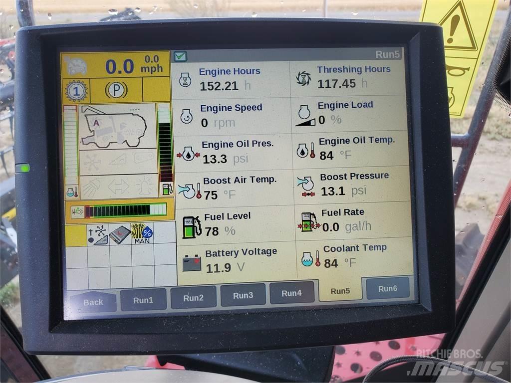 Case IH 8250 Kombinované zberacie stroje