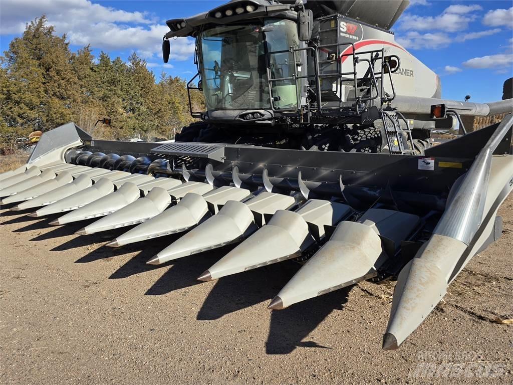 Gleaner 3000 Kombinované zberacie stroje