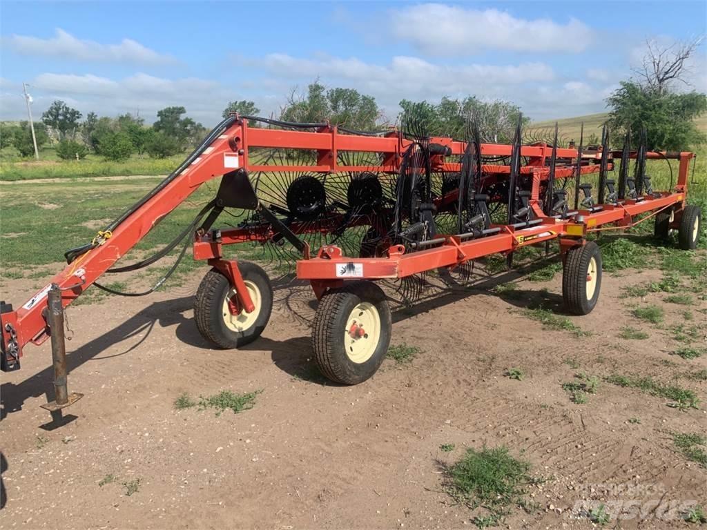 H&S BF1660 Obracače a zhrabovače sena