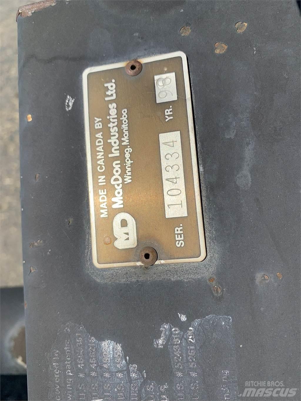 MacDon 942 14' Riadkovače