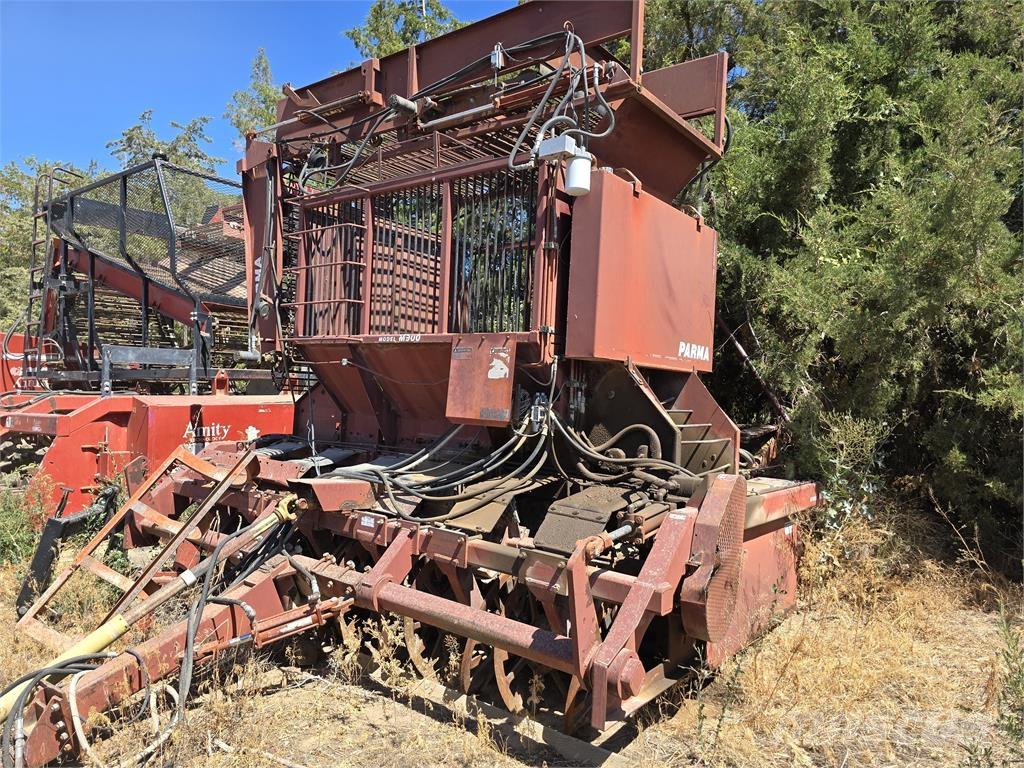 Parma M900 Kombinované zberacie stroje