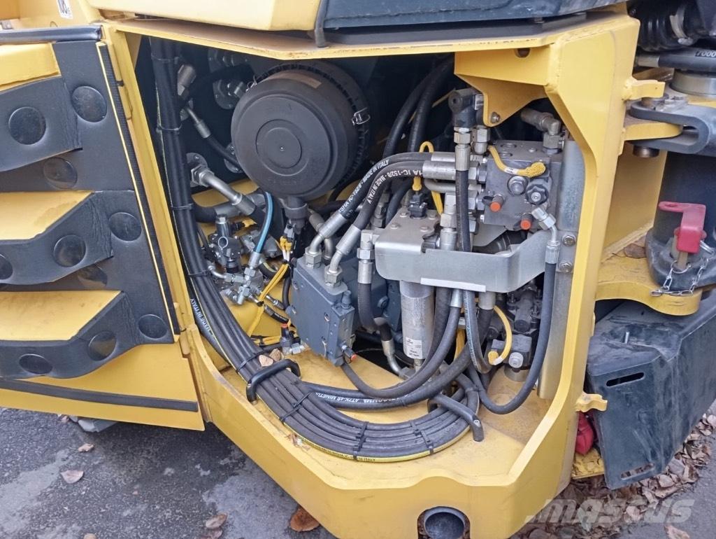Bomag BW 203 AD-4 Tandemové valce