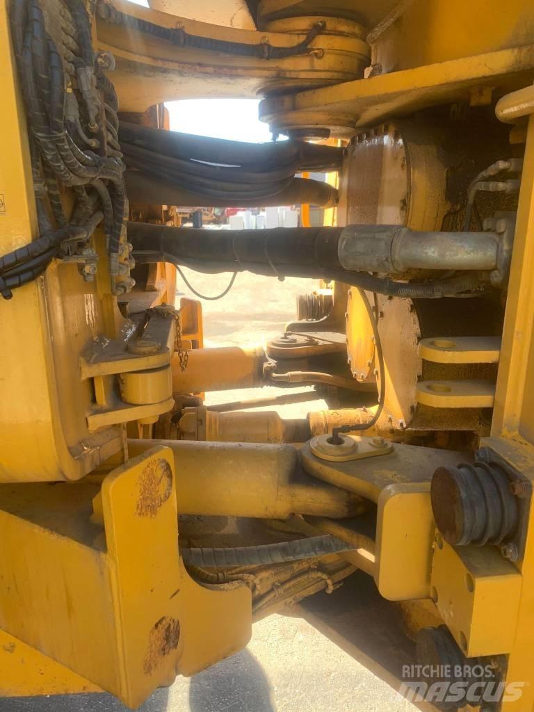 Volvo L330C Kolesové nakladače