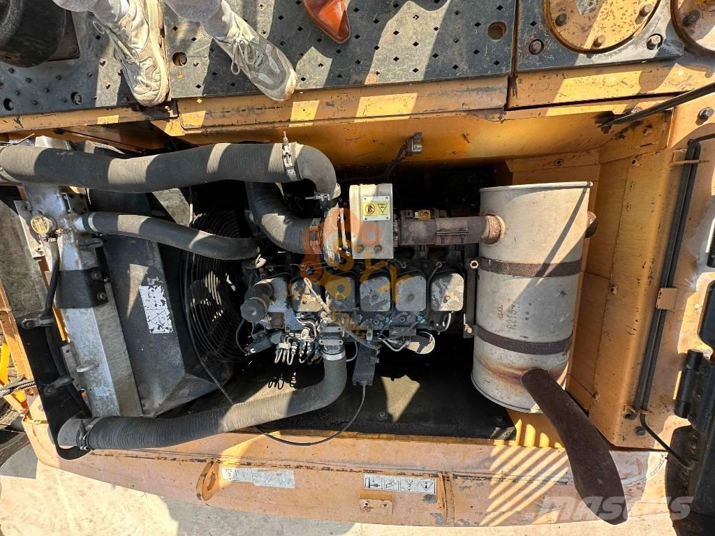 Hyundai R 225 -9 Pásové rýpadlá