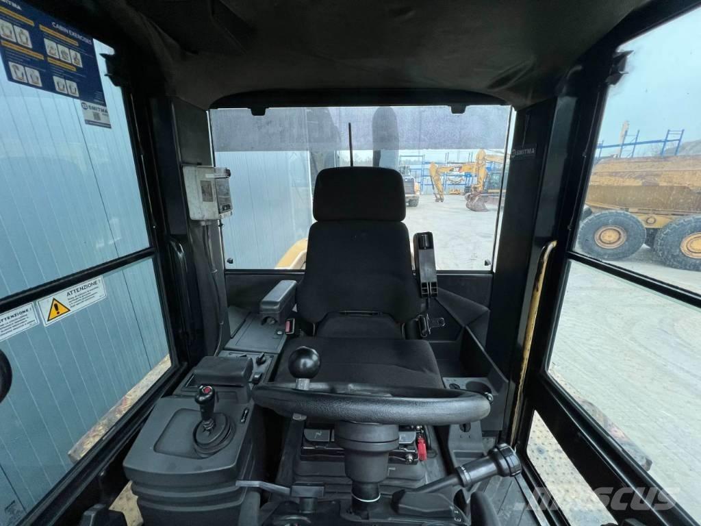 CAT 938G Kolesové nakladače