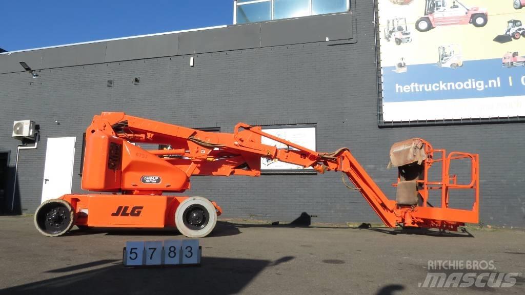 JLG E400AJPN Kĺbové plošiny