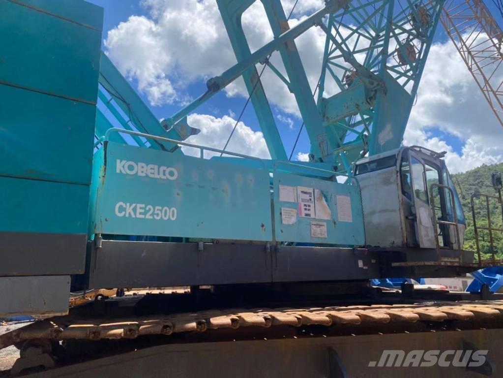 Kobelco CKE 2500 Pásové žeriavy