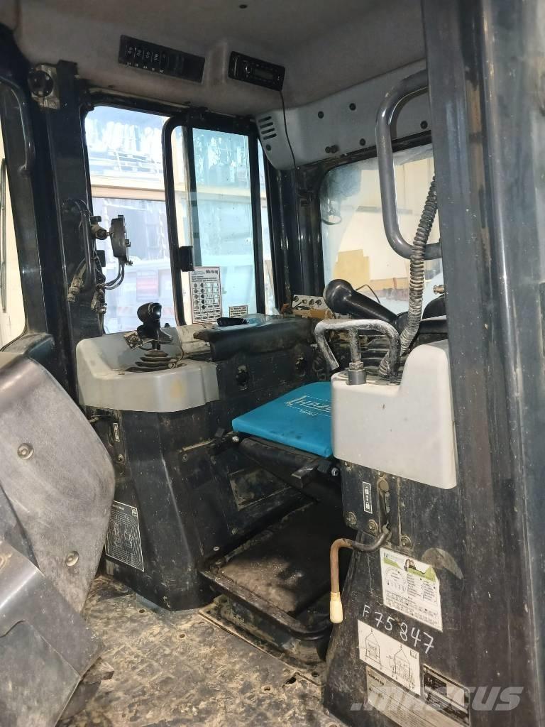 Komatsu D 51 PX-22 Pásové dozéry