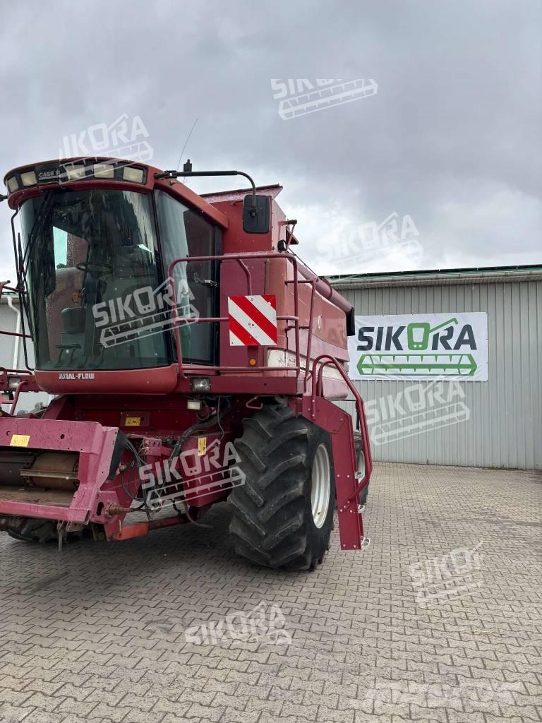 Case IH 2388 Kombinované zberacie stroje