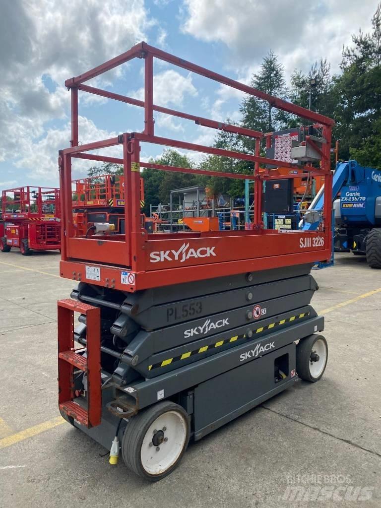 SkyJack SJ 3226 Nožnicové zdvíhacie plošiny