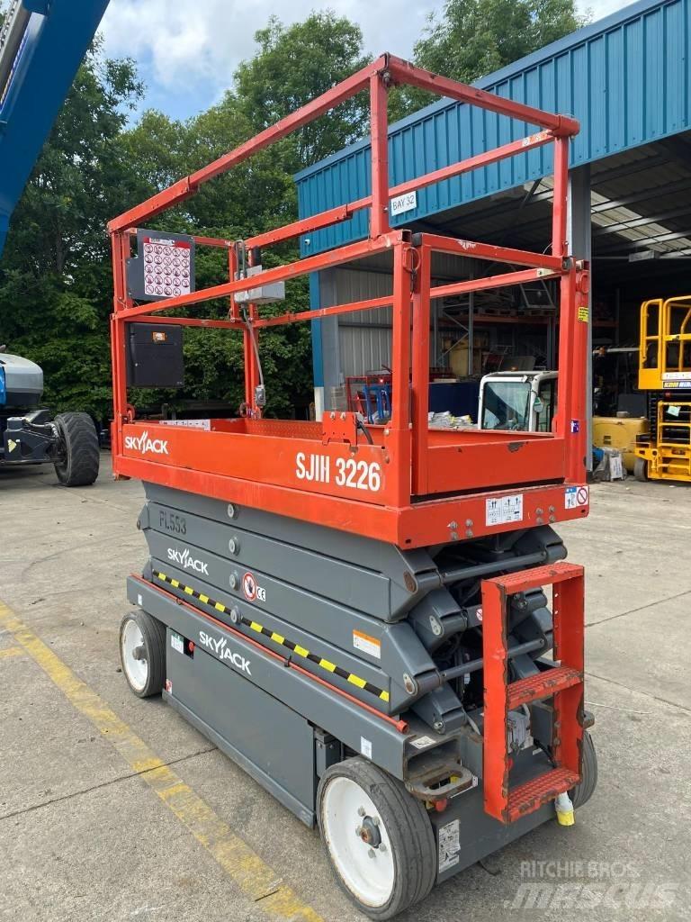 SkyJack SJ 3226 Nožnicové zdvíhacie plošiny