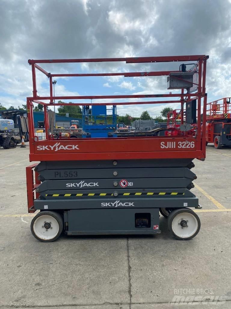 SkyJack SJ 3226 Nožnicové zdvíhacie plošiny