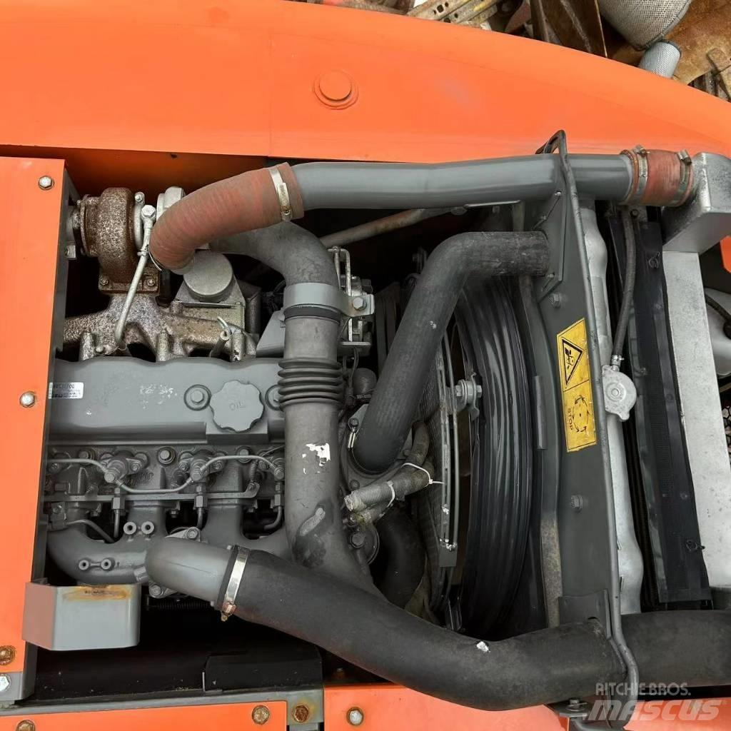 Hitachi ZX 120 Pásové rýpadlá