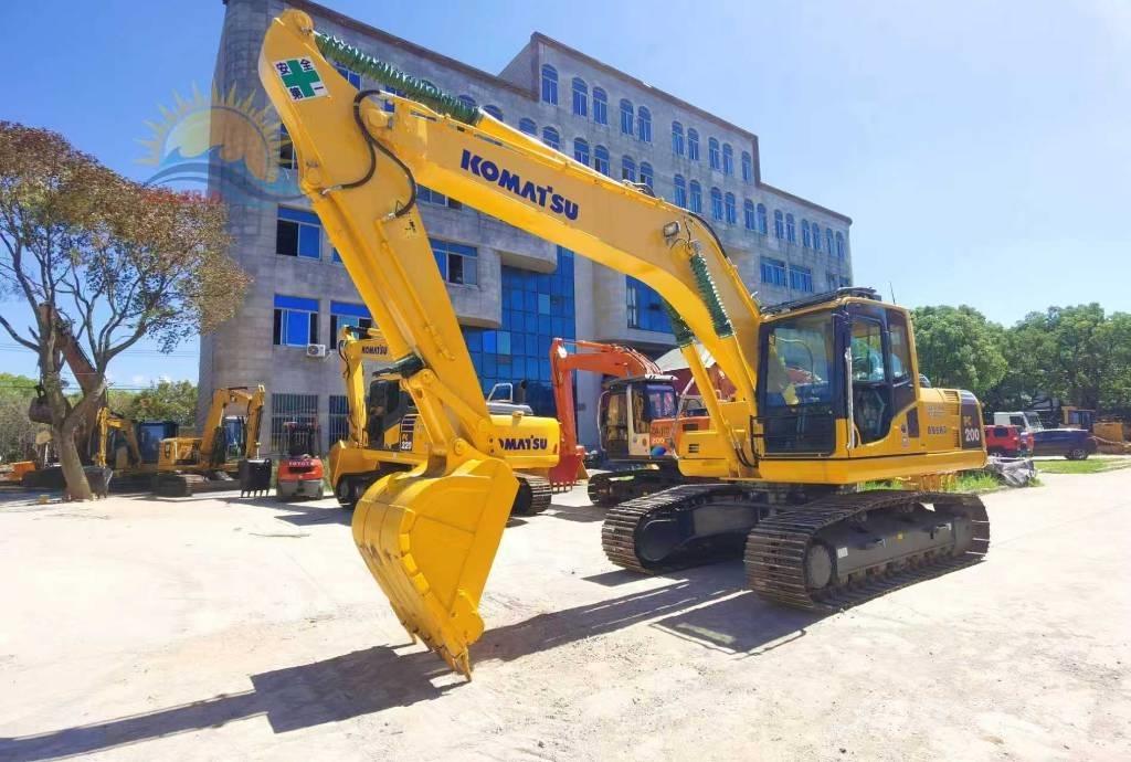 Komatsu PC 200-8 Pásové rýpadlá