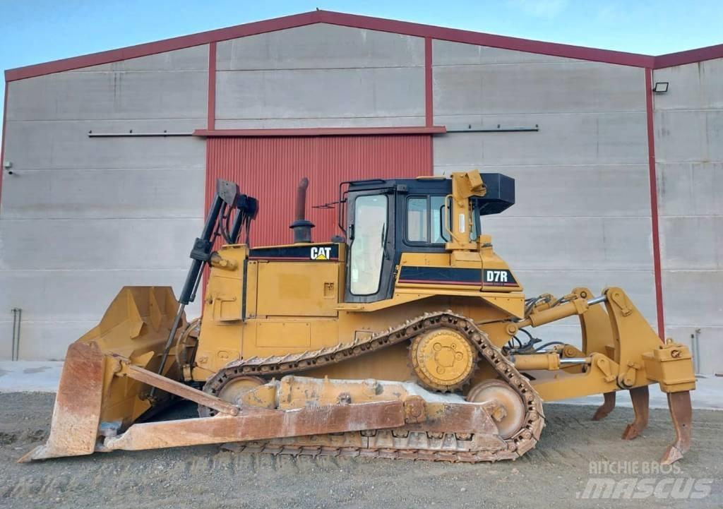 CAT D7R SERIE 2 Pásové dozéry