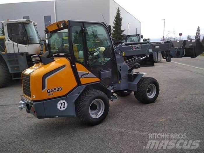 GiANT G3500 Tele Kolesové nakladače