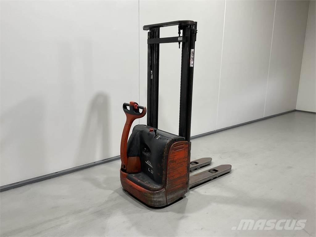 Linde L12 Samohybné vozíky