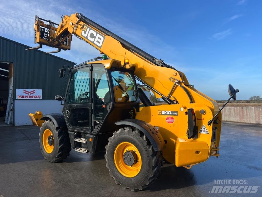 JCB 540-140 Hi Viz Teleskopické manipulátory