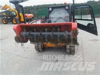 JCB 190 T Kompaktné prídavné zariadenie pre traktory