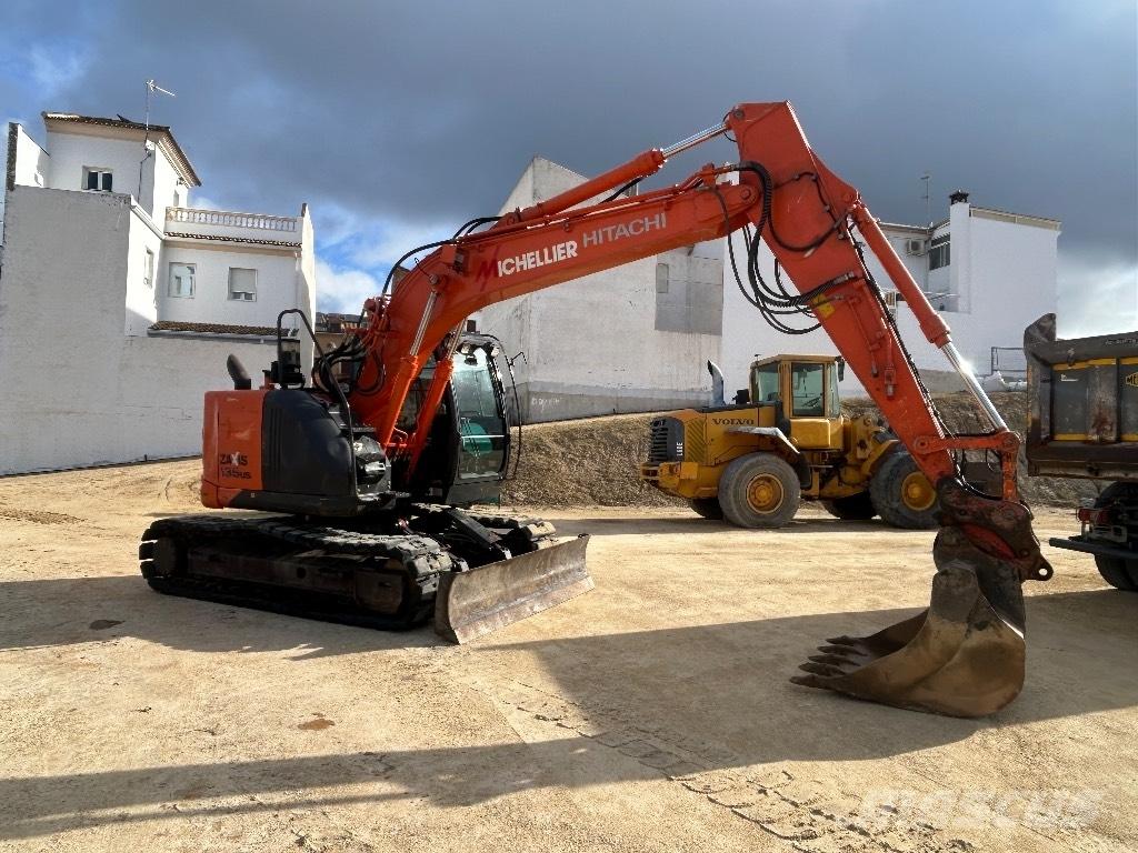 Hitachi ZX 135 Pásové rýpadlá